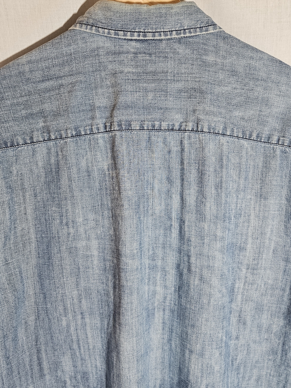 Levi's Light Wash Denim Button-Up Shirt sz L - Picture 8 of 11
